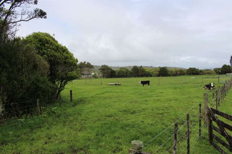 4b Keith Road Paroa_25