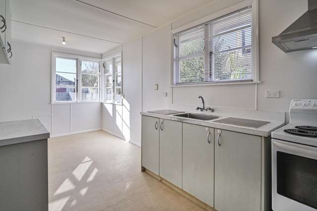 921 Bledisloe Street Raureka_1