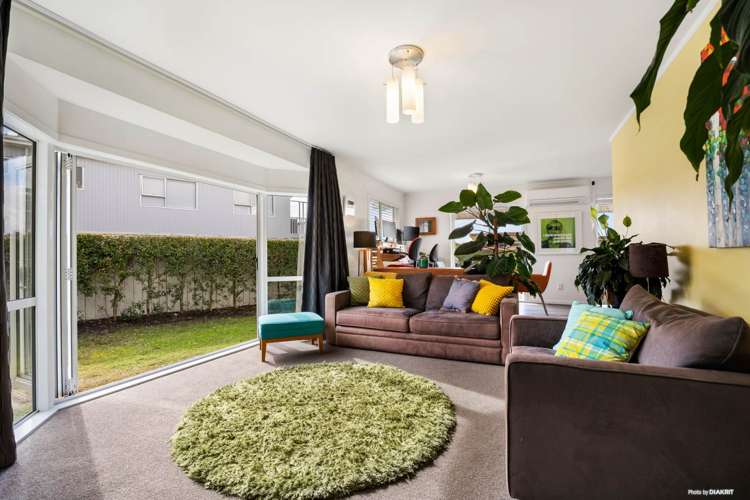 3 Realm Place Massey_21