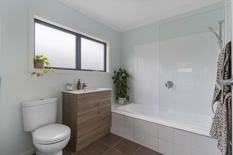 1/2 Telstar Place Beach Haven_9