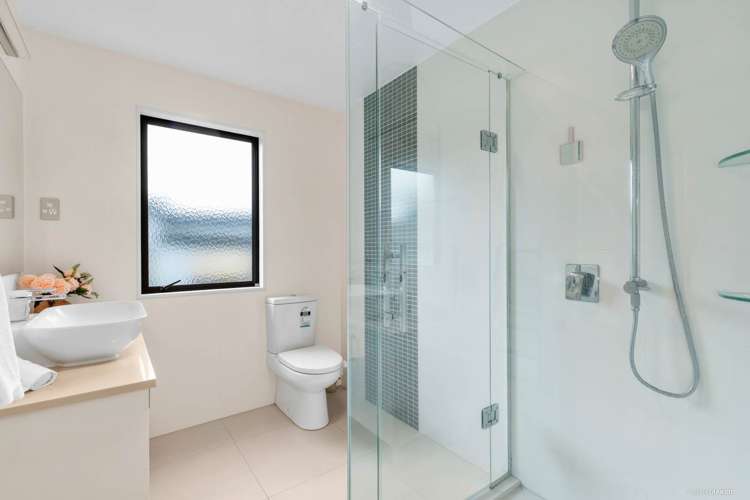 38 Pin Oak Drive Schnapper Rock_15