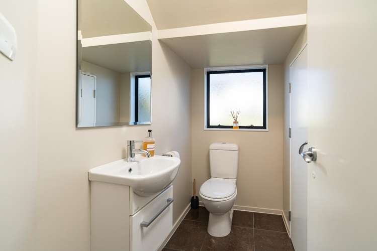 8 Shastri Terrace Khandallah_17