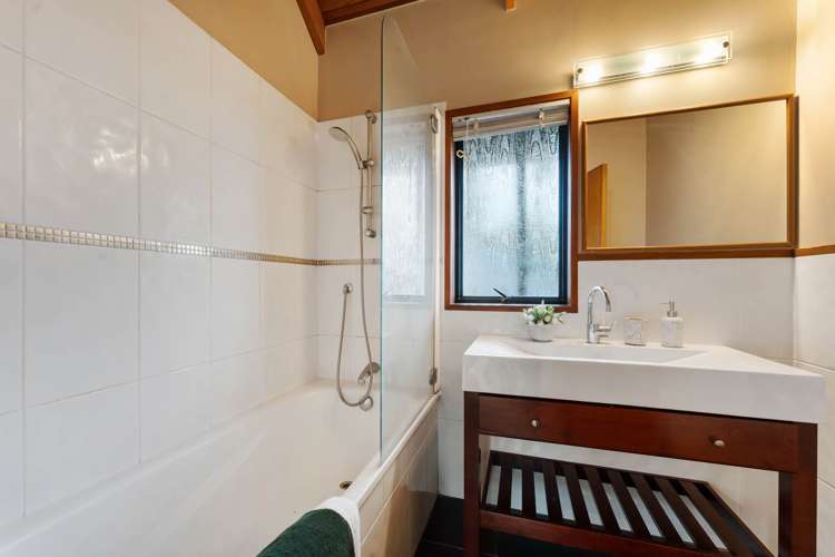 16 Braemar Road Castor Bay_21
