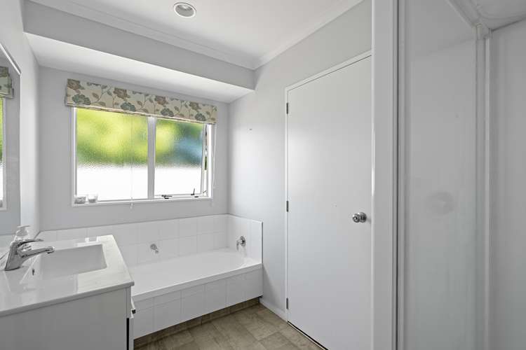 20 Lisa Place Brookfield_9