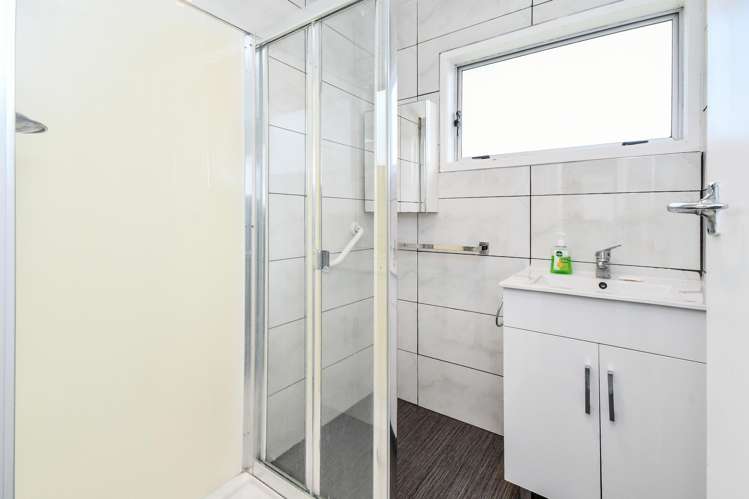 1/4 Sentosa Place Clover Park_7