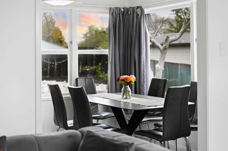 59 Resthill Crescent Glenview_5