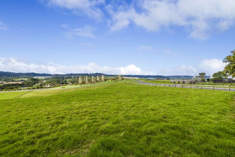 161 Lloyd Road Riverhead_19