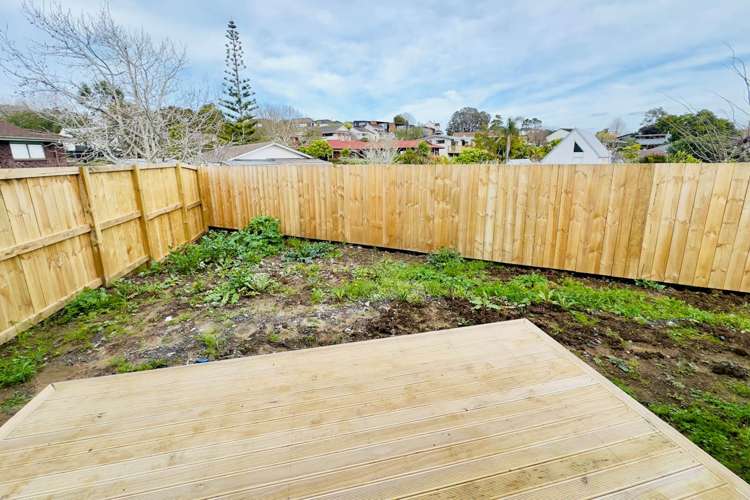 25 and 27 Jandell Crescent Bucklands Beach_18