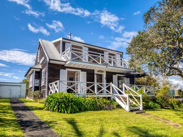 Charming Coastal Retreat