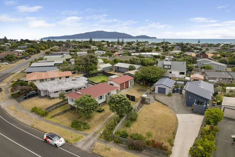 33 Rutherford Drive Waikanae Beach_1