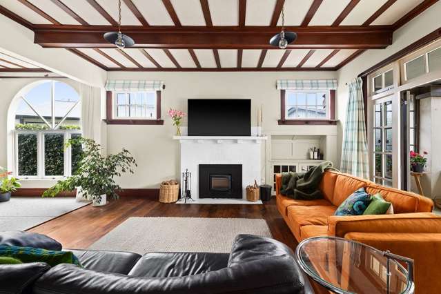 Quality family home with swimming pool