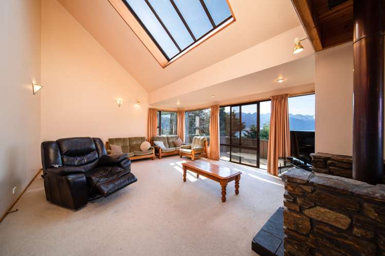 128 Wynyard Crescent Fernhill/Sunshine Bay_21