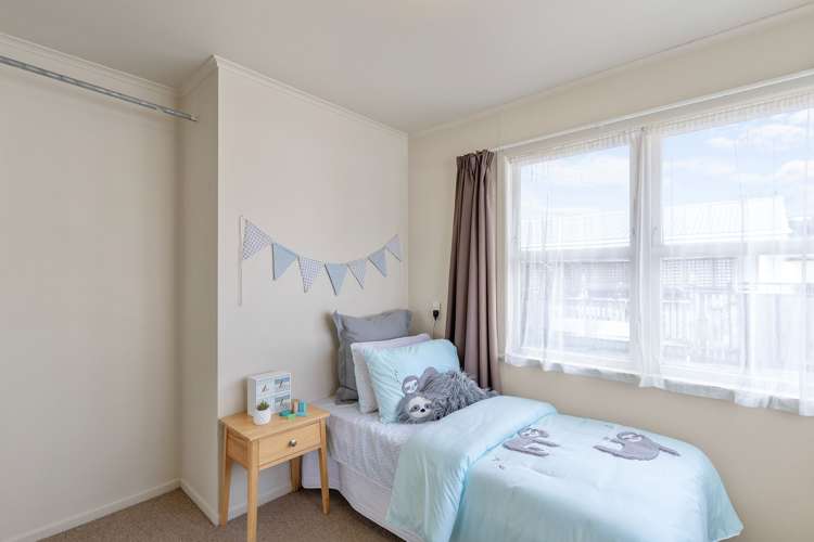 160 Old Farm Road Hamilton East_8