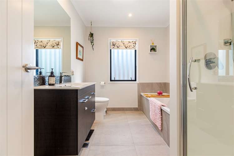 113 Bonair Crescent Silverdale_17