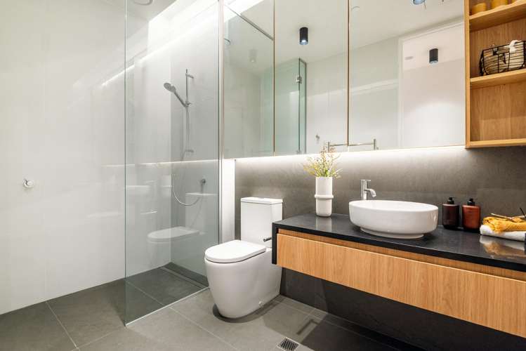 6/423-427 Beach Road Mairangi Bay_10