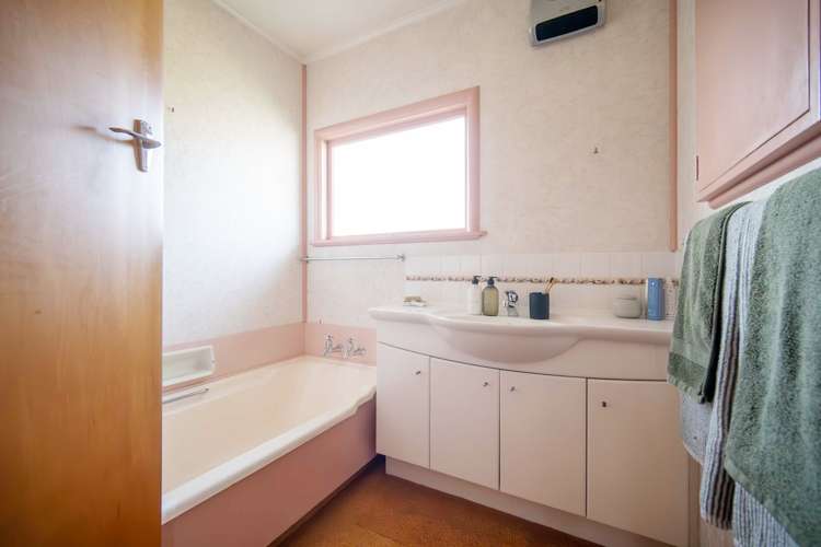 27 Kipling Crescent Stoke_16