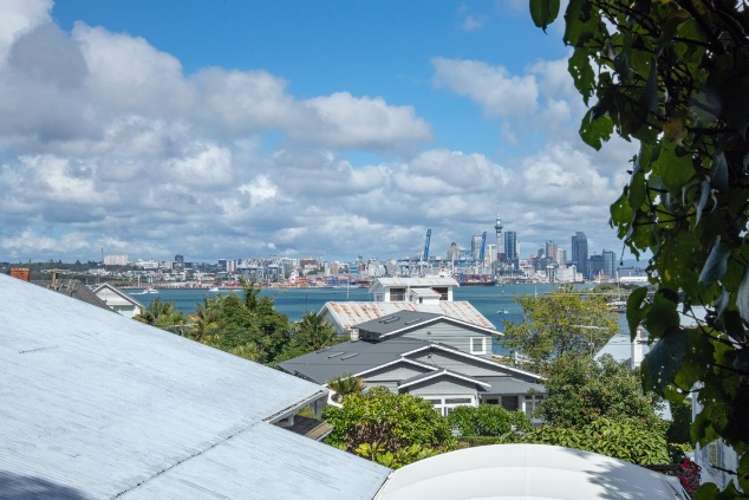 27 Jubilee Avenue Devonport_29