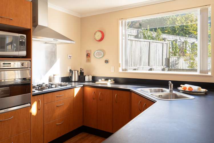 2 Sandybrow Churton Park_8