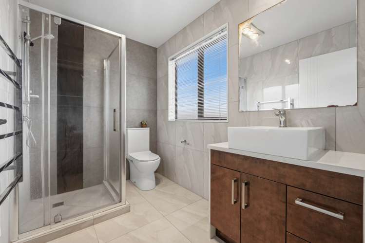 26 Cooladawson Drive Flat Bush_9