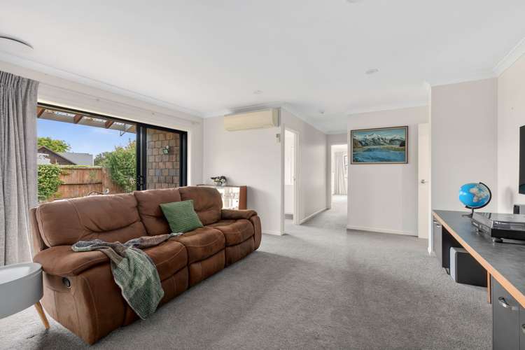 200 The Oaks Drive Cambridge_14