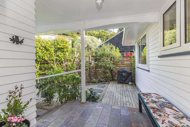 4 Laidlaw Way Karori_1