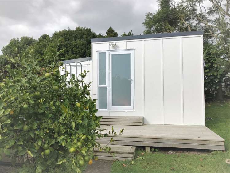 61 Divich Avenue Te Atatu South_11