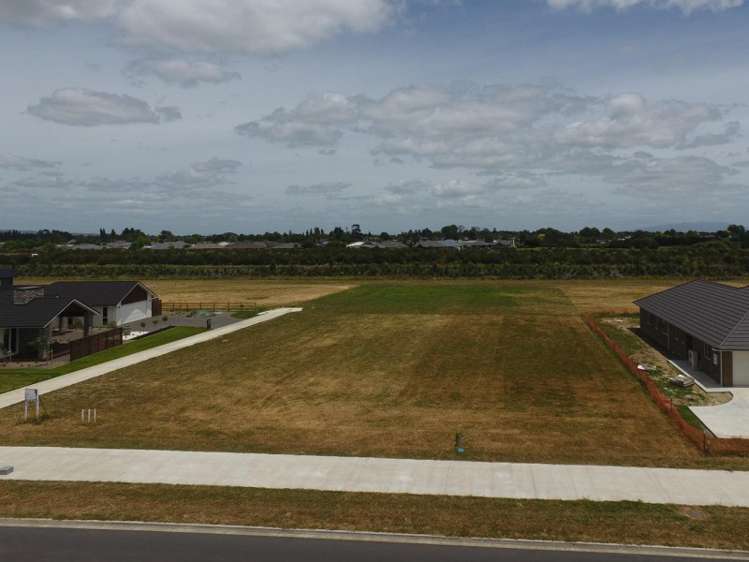 29 Alan Livingston Drive Cambridge_5