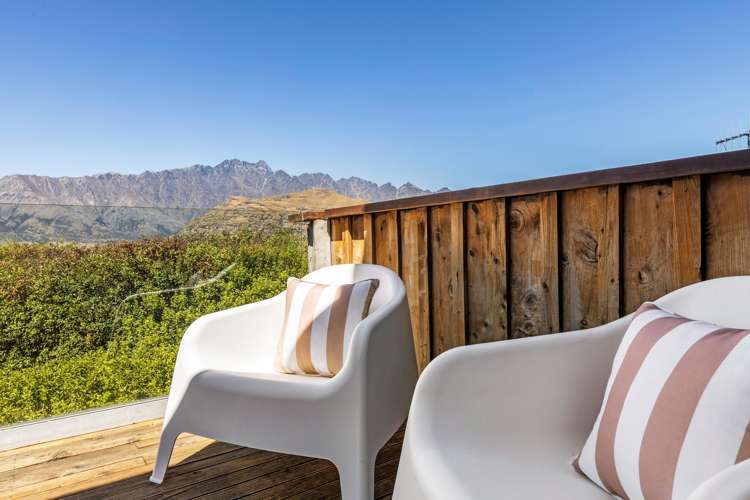 11 Goldleaf Hill Queenstown_20