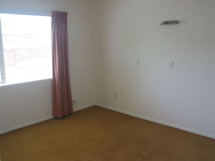 2/8 Brook Street Milford_4