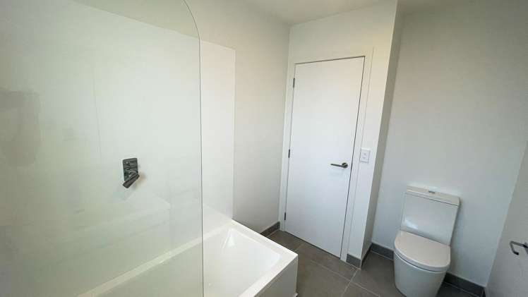 3/5 Brandon Road Glen Eden_12