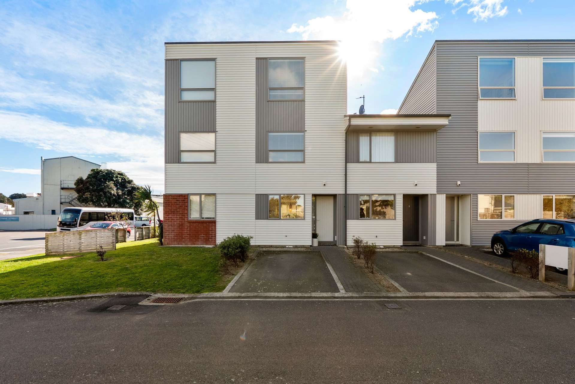 2/2 Stone Street Miramar_0