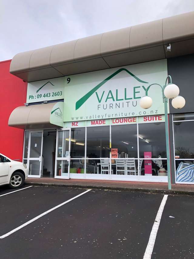 Bulk Retail/ Showroom Wairau Valley