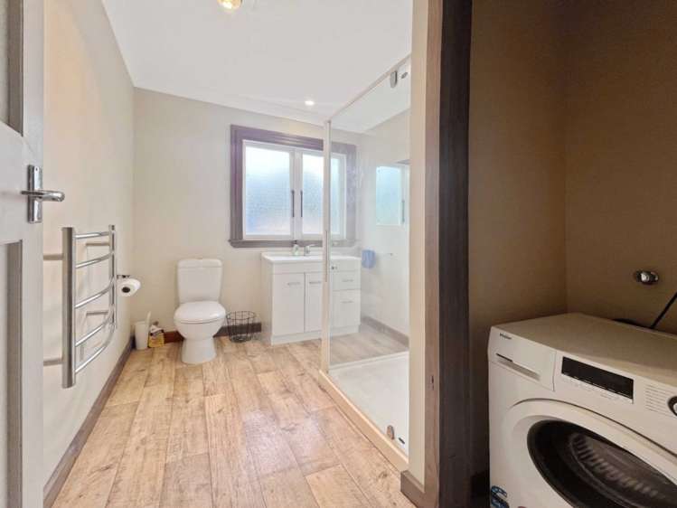 122 Linton Street West End_8