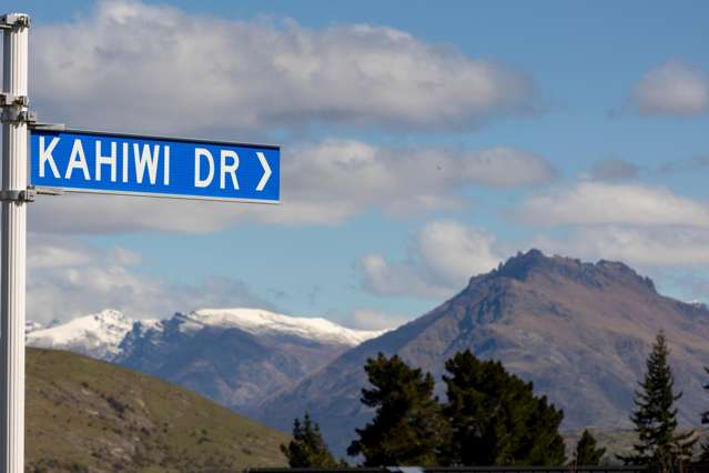 14 Kahiwi Drive Lower Shotover_2