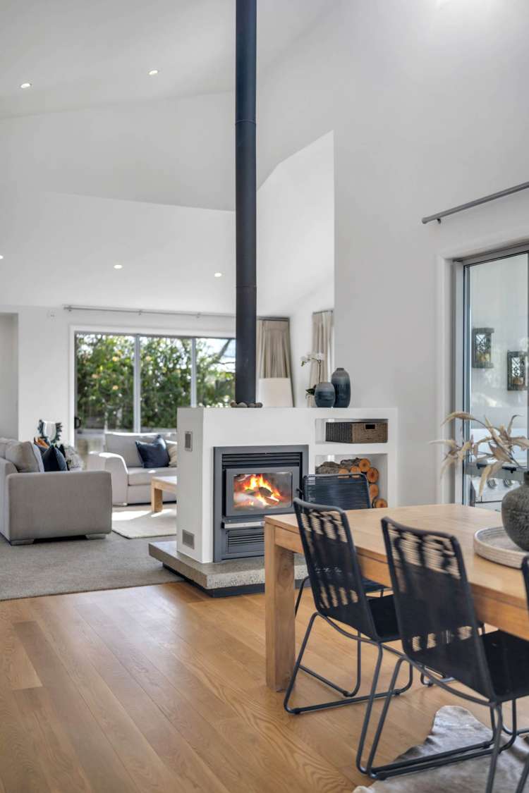 9 Intrepid Crescent Beachlands_15