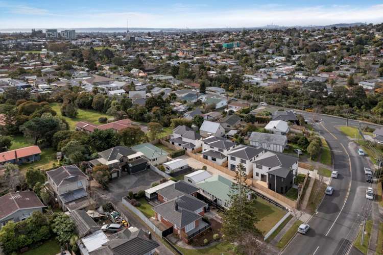 7 Glengarry Road Glen Eden_25