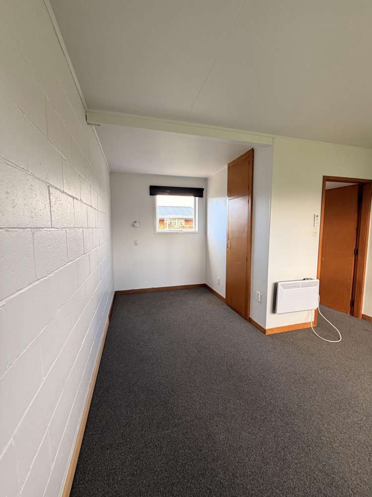 22 Avenal Street Avenal_15