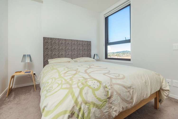 806/20 Mccrae Way New Lynn_17