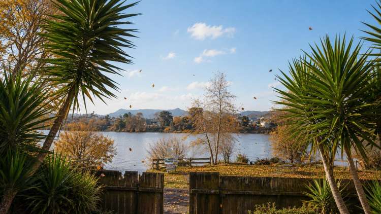 1 George Clay Place Huntly_16