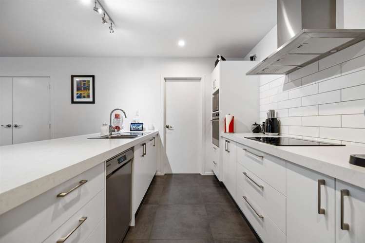 43 Kingfisher Crescent Albert Town_2