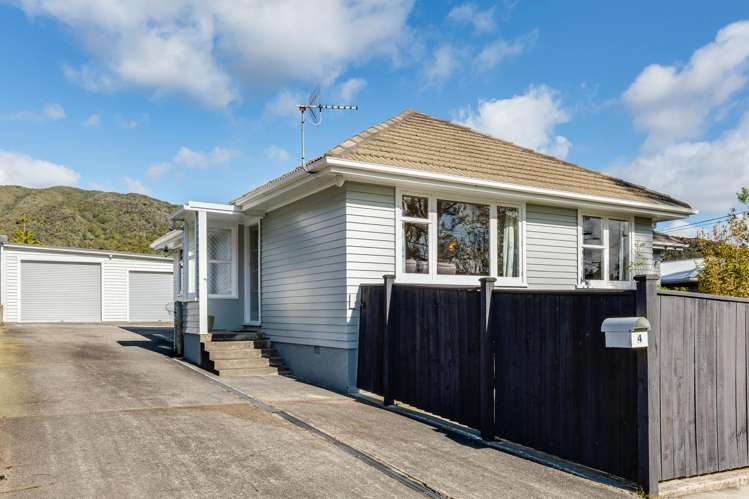 4 Lowry Crescent Stokes Valley_22