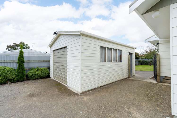 3 Kirkcaldie Grove Levin_17