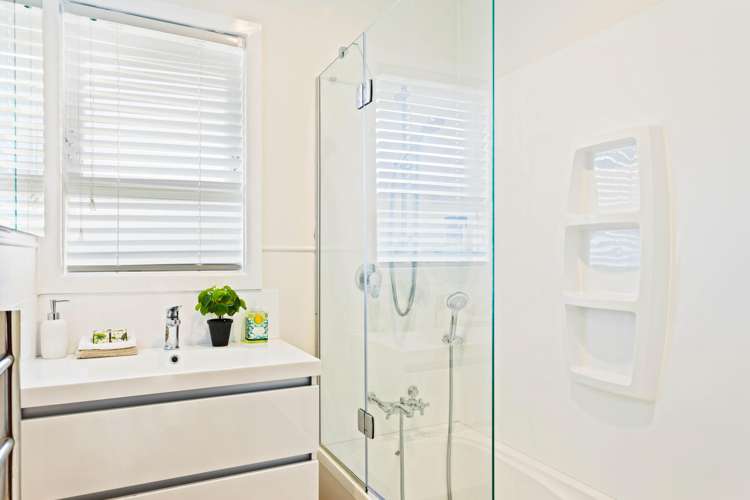 21 Hereford Street Te Atatu Peninsula_13