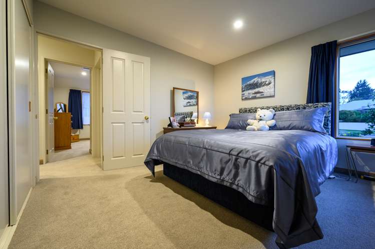 1 Ballard Drive Stoke_9