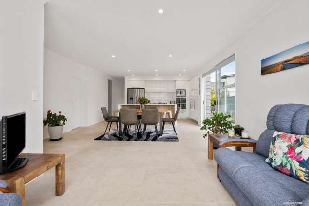 9 Taikura Avenue Red Beach_4