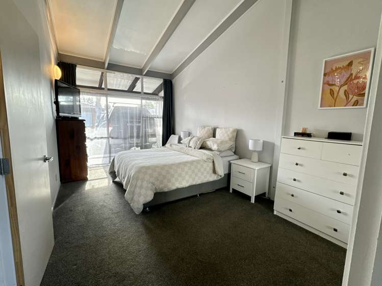 4/135 Parrs Cross Road Glen Eden_7