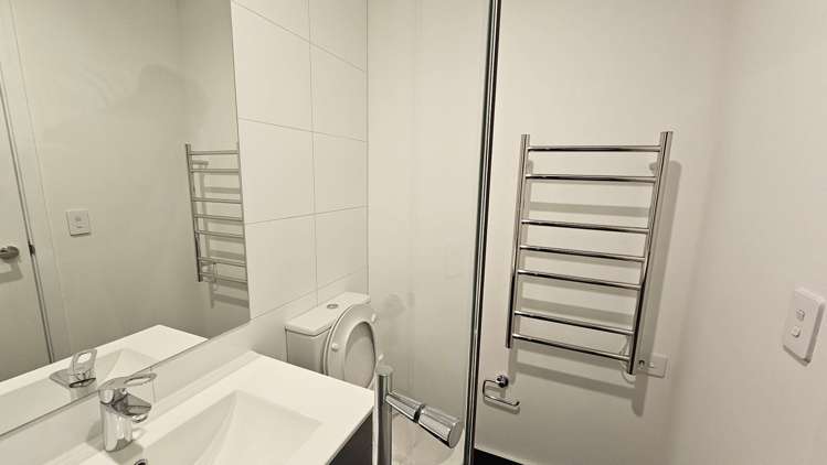 1107B/8 Lakewood Court Manukau_3