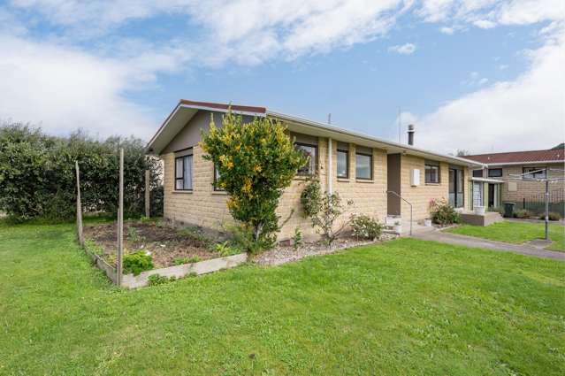 2 Bedroom + Bonus Room!