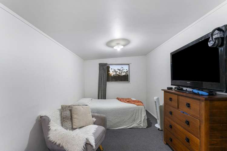 42 Harwood Crescent Otara_21