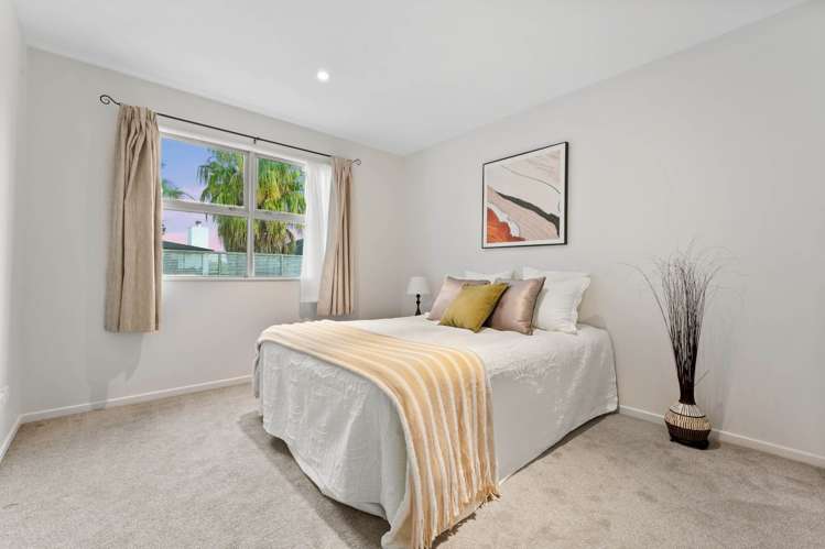 8 Springvale Drive Albany_16